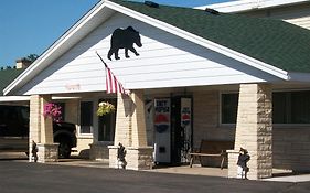 Black Bear Motel Cameron Wi 2*